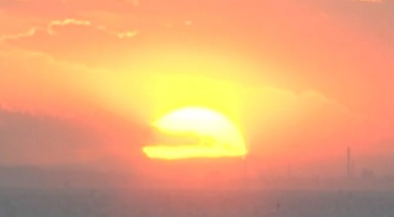 沈みゆく美しい夕日 京成ホテルミラマーレ 16階 宴会場 イル・ミラマーレより 沈みゆく美しい夕日 京成ホテルミラマーレ 16階 宴会場 イル・ミラマーレより